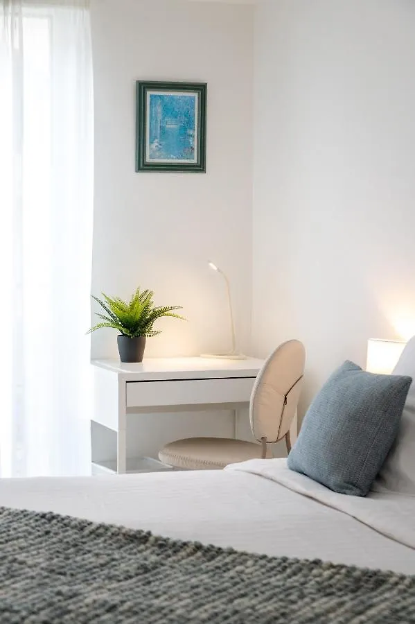 Lägenhet Le Victoria - Beau 2P Avec Vue Mer, Balcon, Piscine, Sauna Et Parking Prive Au Centre Ville De Menton