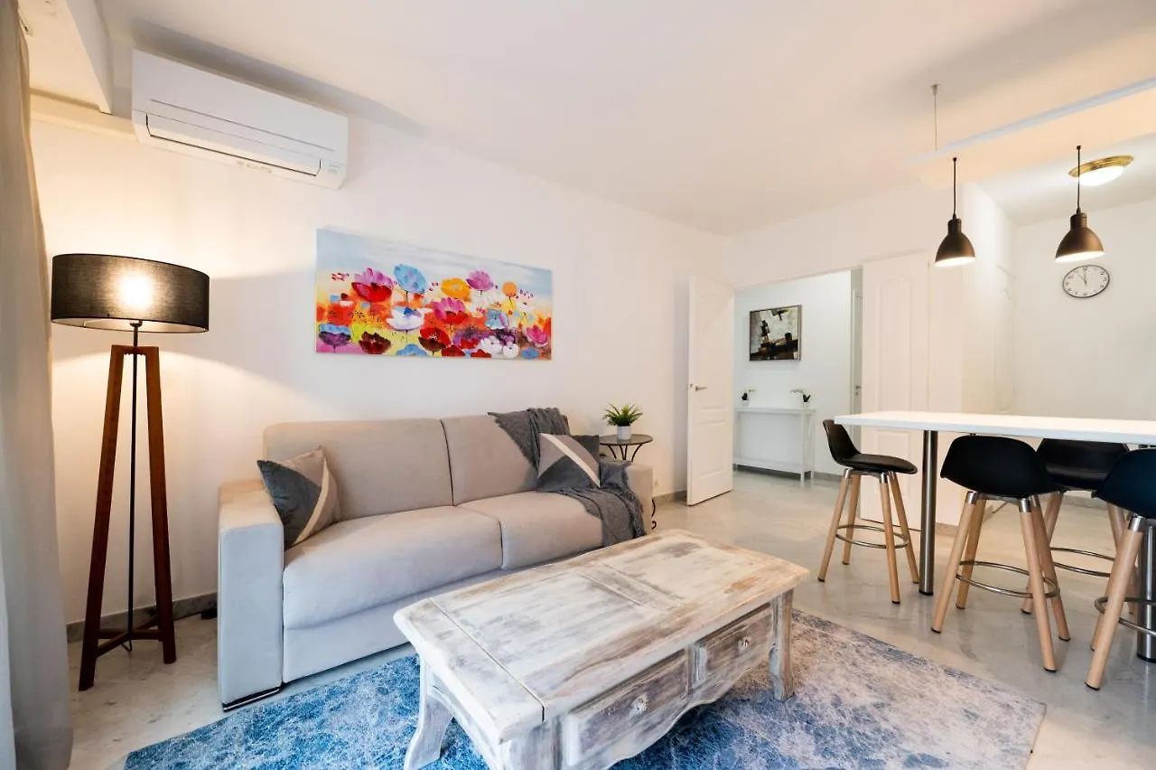 Lägenhet Le Victoria - Beau 2P Avec Vue Mer, Balcon, Piscine, Sauna Et Parking Prive Au Centre Ville De Menton