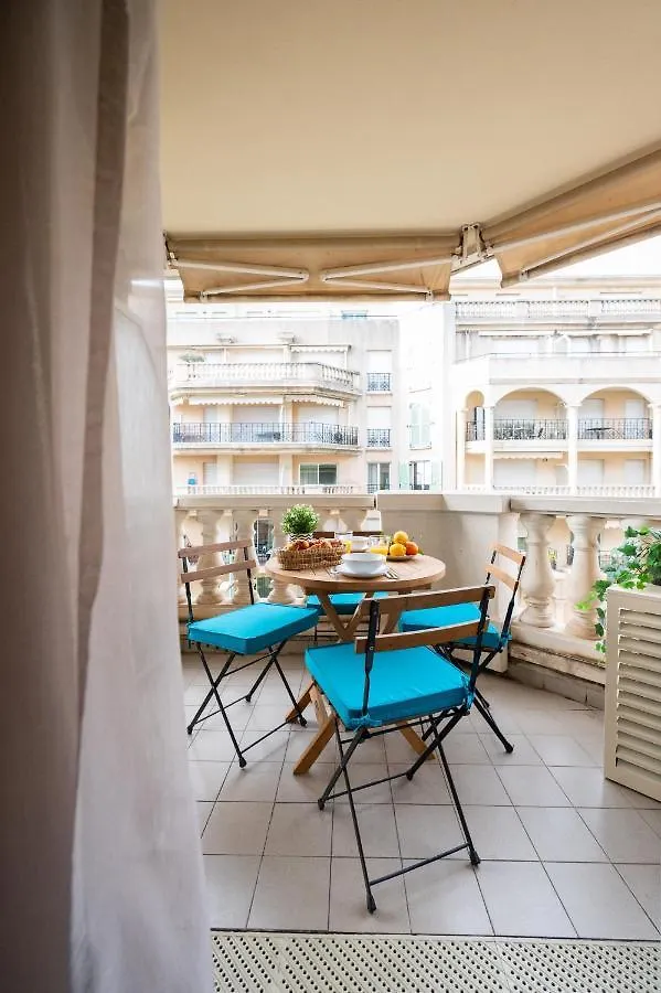 Le Victoria - Beau 2P Avec Vue Mer, Balcon, Piscine, Sauna Et Parking Prive Au Centre Ville De Menton Frankrike