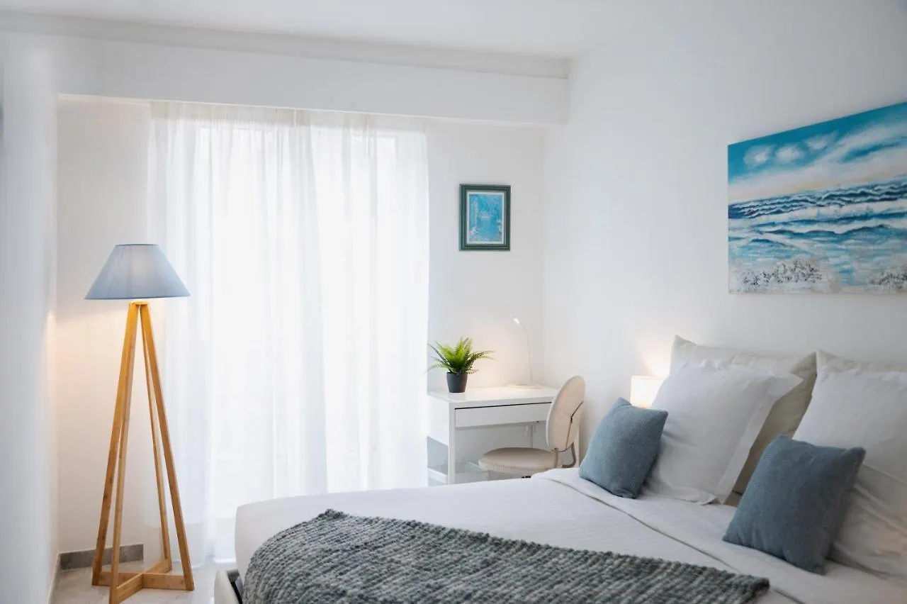 Lägenhet Le Victoria - Beau 2P Avec Vue Mer, Balcon, Piscine, Sauna Et Parking Prive Au Centre Ville De Menton