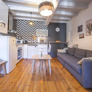 bel-appartement-2-chambres-annecy-coeur-de-ville.hotels-rhonealpes.com/